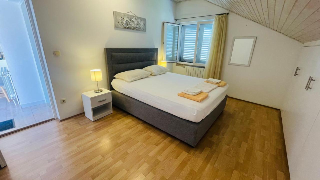 Apartments Danijela Лумбарда Екстер'єр фото