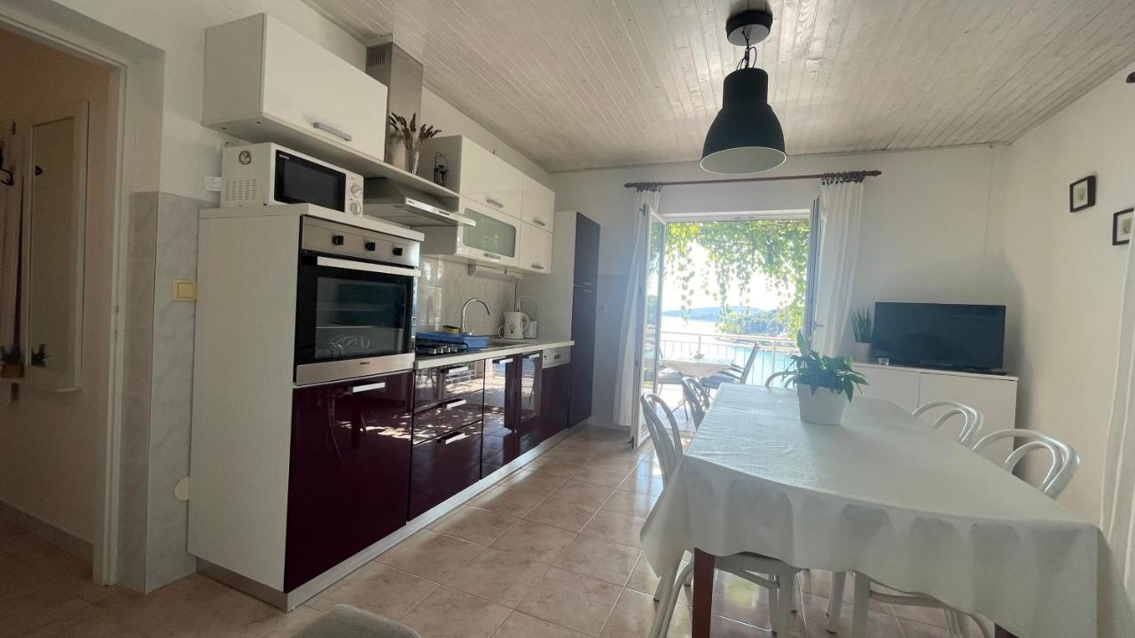 Apartments Danijela Лумбарда Екстер'єр фото