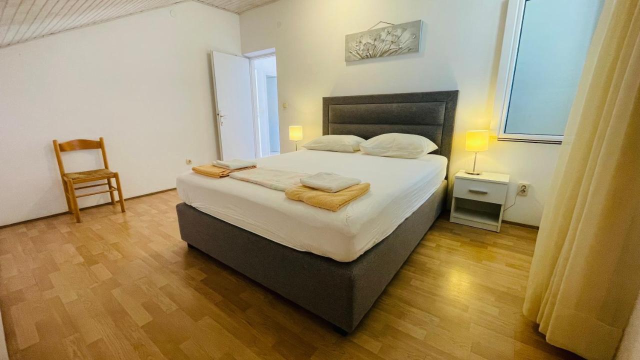 Apartments Danijela Лумбарда Екстер'єр фото
