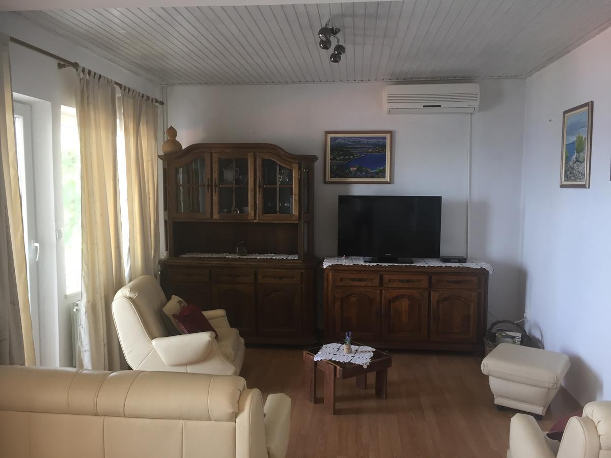 Apartments Danijela Лумбарда Екстер'єр фото